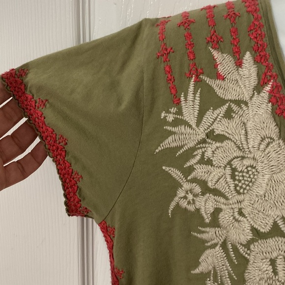 Johnny Was Embroidered Short Sleeve Blouse - Picture 3 of 7